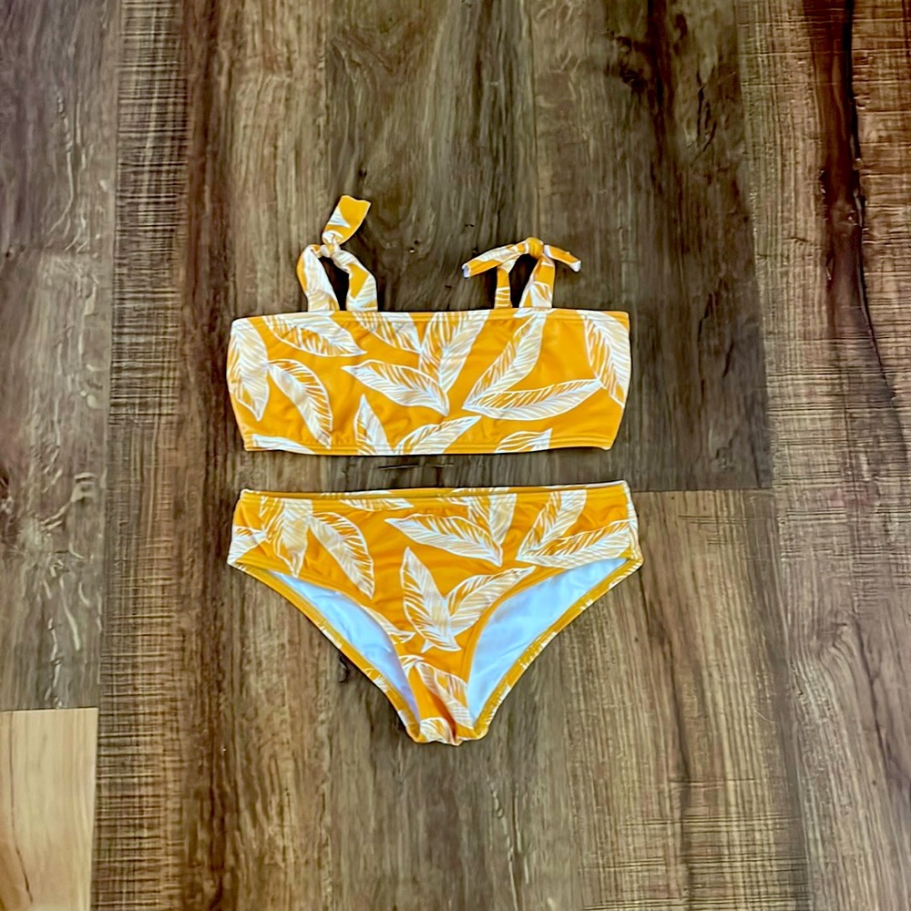 Billabong girls size 10 bikini gently worn